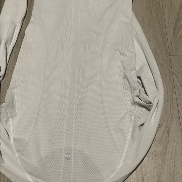 lululemon athletica White Long Sleeve Tee - Picture 3 of 4